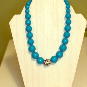 Beautiful beaded necklace rhinestone accent